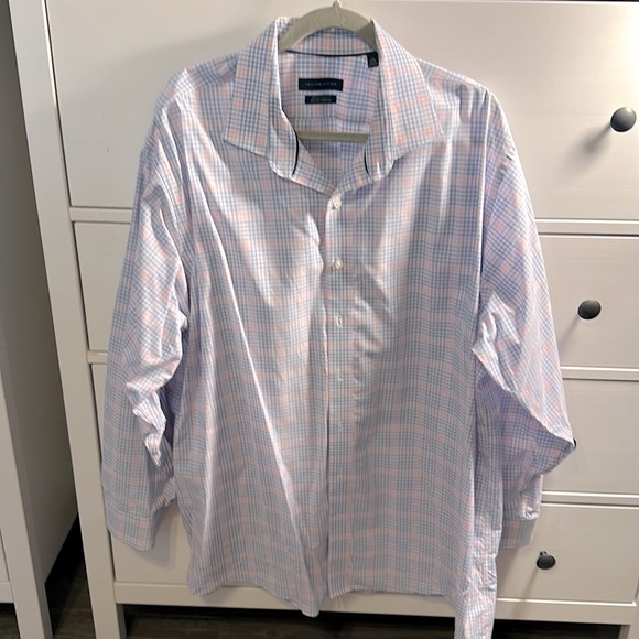 Tommy Hilfiger button down - Picture 1 of 3